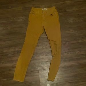 Yellow skinny Jean. Size 2